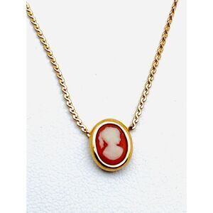 Vintage Dainty Signed Trifari Cameo & Goldtoned Necklace